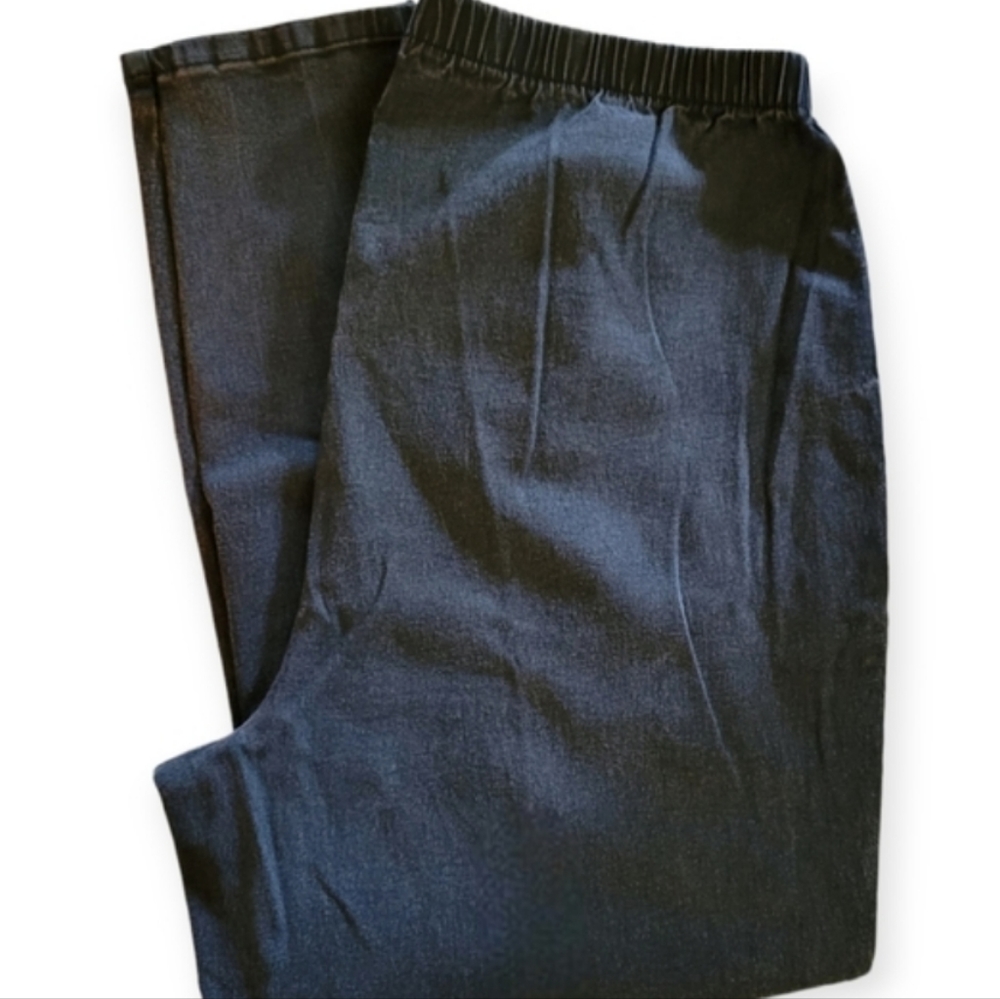 (22W/24W) Plus Petite Pull-On Jeans - Picture 10 of 16